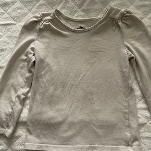 Long sleeve girl shirt.